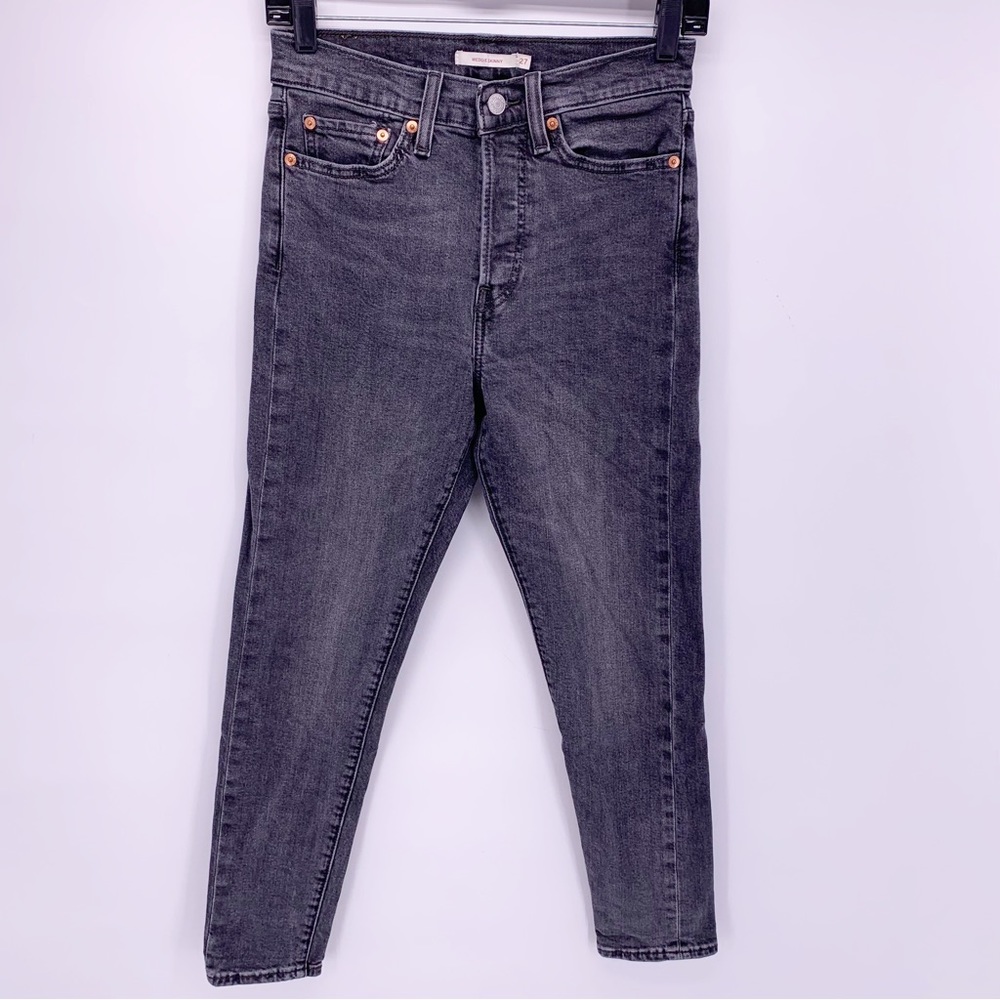 Levi’s Wedgie Skinny High Rise Gray Jeans Size 27
